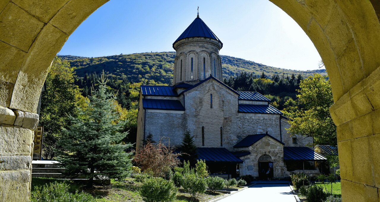 Kintsvisi MonasteryPhoto Source: Wikimedia.org